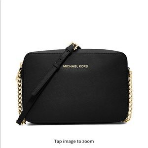 Michael Kors Jet Set Crossbody - great condition.